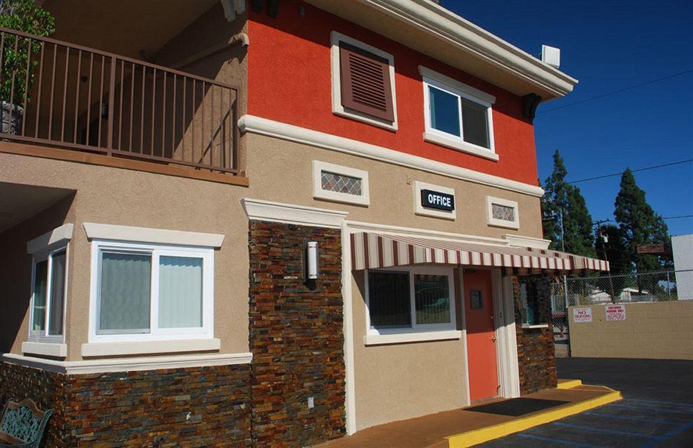 Friendly Hills Inn Whittier Esterno foto