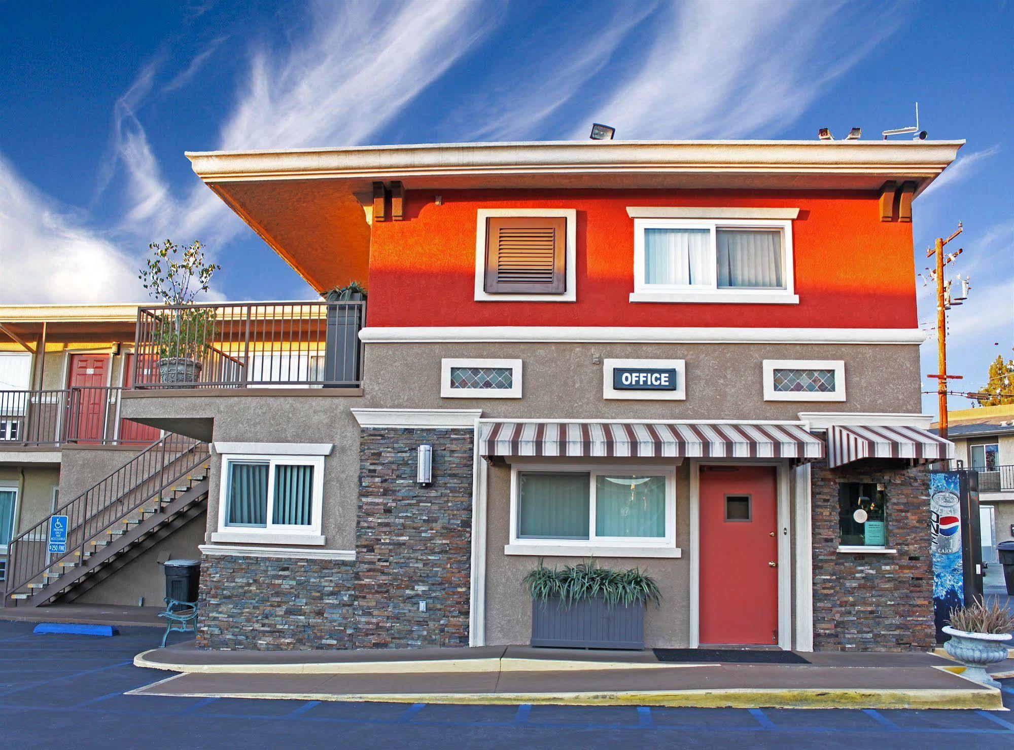 Friendly Hills Inn Whittier Esterno foto
